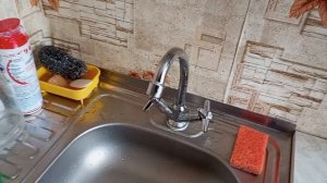 С какой стороны должен быть кран горячей воды, справа или слева?