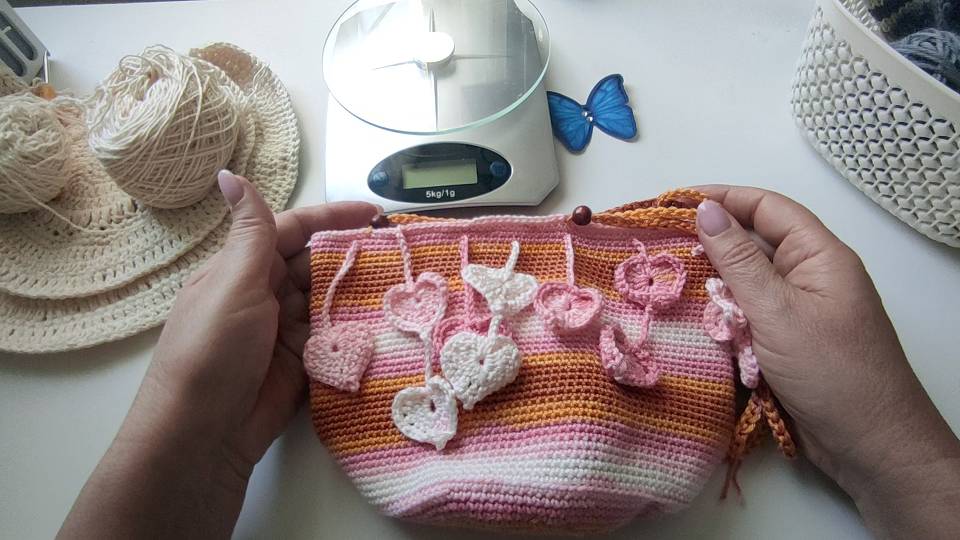 Вязальный влог. Продвижения и готовые работы. Вяжем и читаем. В восторге от автора и книги смотреть онлайн