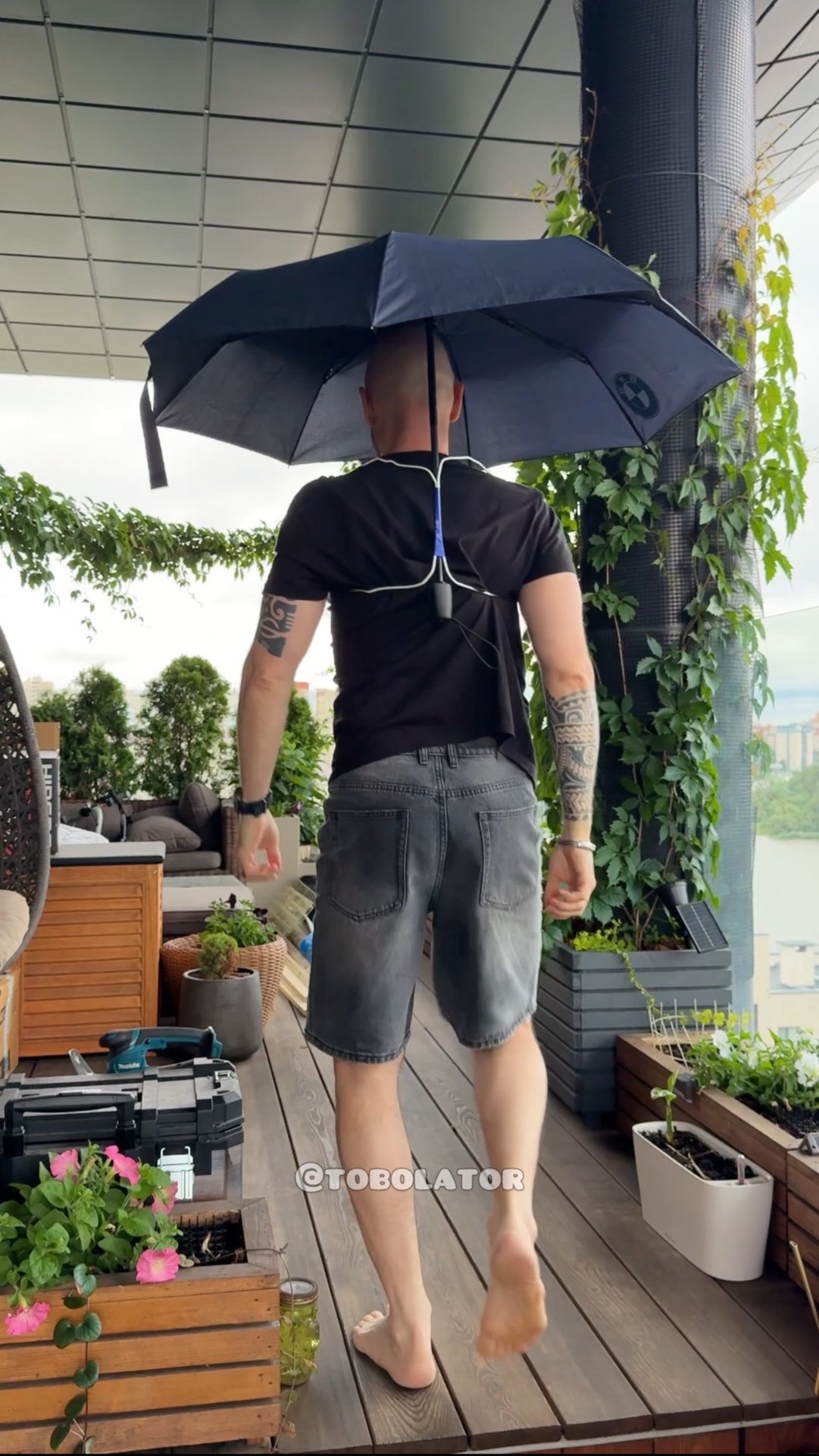 Единственный полезный лайфхак на это лето🔥 Скрытая функция вашего зонта ☔️ смотреть онлайн