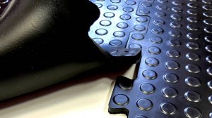 Монтаж резиновой плитки Спецпол на клей