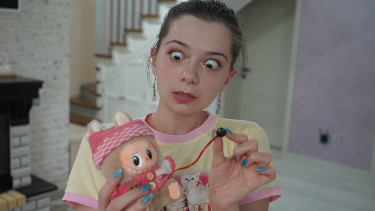 ЗАКЛЯТИЕ ЛАБУБУ 4 ! МОЯ СЕСТРА НАСТЯ НАШЛА ПРОСЛУШКУ В ЛАБУБУ!