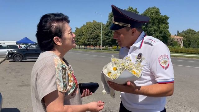 09-07-2025 г. Госавтоинспекторы района поздравили женщин с Днём Семьи, Любви и Верности смотреть онлайн
