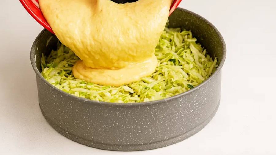 Пирог в сезон капусты! "Капустный беспредел" (если уж очень любите вкусняшку из молодой капусты!) смотреть онлайн