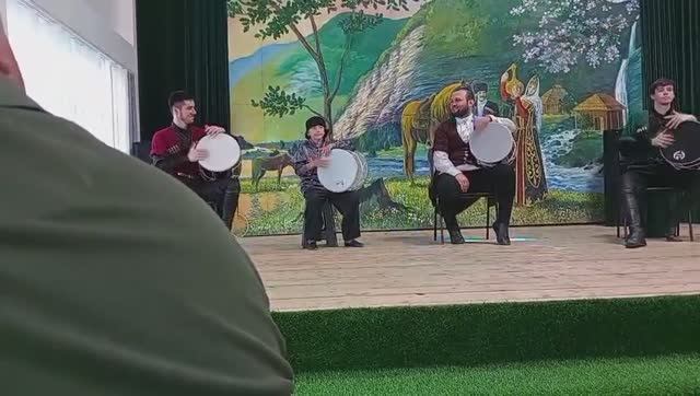 Концерт на джиппинге вдоль реки Аше Лазаревское - выступление на барабанах, поездка на джипах Аше смотреть онлайн