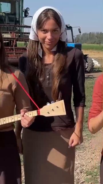 Сёла России! Beloe Zlato - Трактористка #сезонконтентаRUTUBE смотреть онлайн