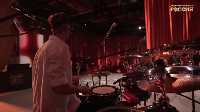 «Ума Турман» группы Uma2rman: песня, которую все знают, — на сцене НЦ «Россия»