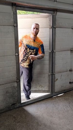 Клиент который "сам" снимает генератор возле бокса