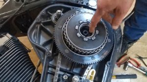 съём корзины сцепления Harley Devidson