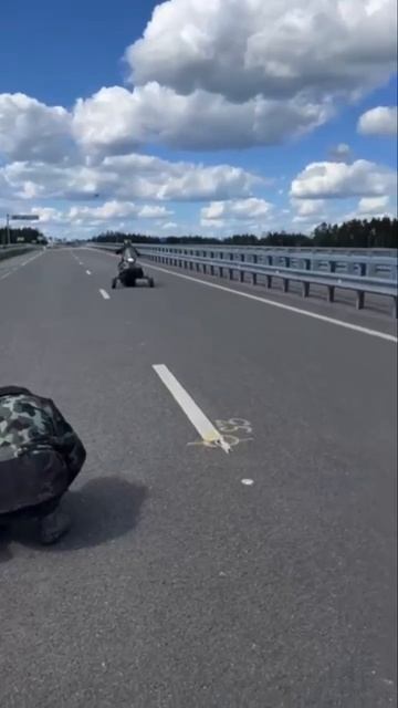 🔥 Когда снегоход решил, что лето не помеха! 🏂 смотреть онлайн