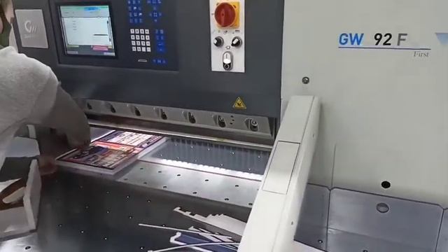 На ONEBOOK УЖЕ ДВА РЕЗАКА GUOWANG GW92F