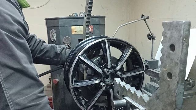 Ремонт Железного месива, правка литого диска, сварка алюминия. г. Липецк. смотреть онлайн