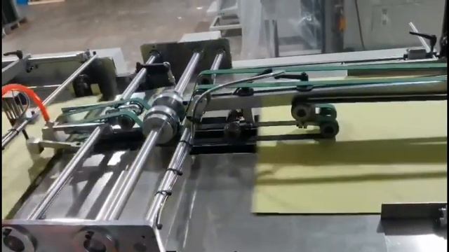 AutoPUNCH-550: пробивка картона. Вакуумная полистная подача толстого переплетного картона 1