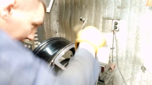 Правка литого диска. г. Липецк(веселый диск) смотреть онлайн