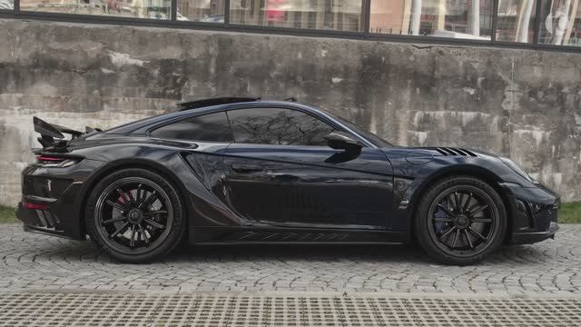 Porsche 911 Turbo S — полностью чёрный/синий карбоновый 911 от TopCar Design