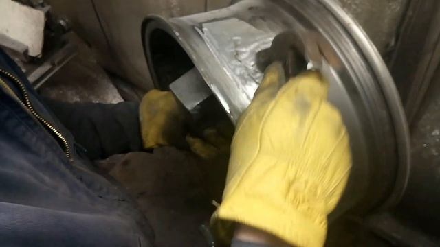 Ремонт литого диска. г. Липецк.Как убрать микротрещины? смотреть онлайн