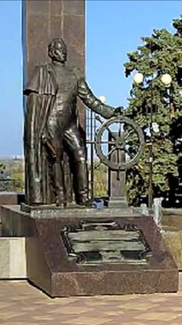 Памятники в городах России