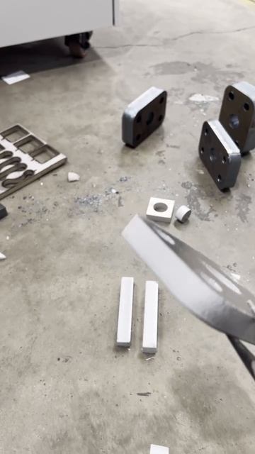 12 кВт воздушная резка 10 мм, 16 мм, 20 мм алюминиевого сплава - XTLASER смотреть онлайн