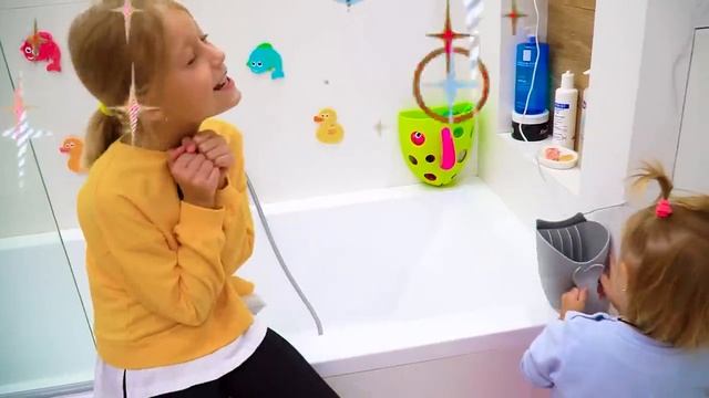 Марго как няня для малыша Марья маленькая