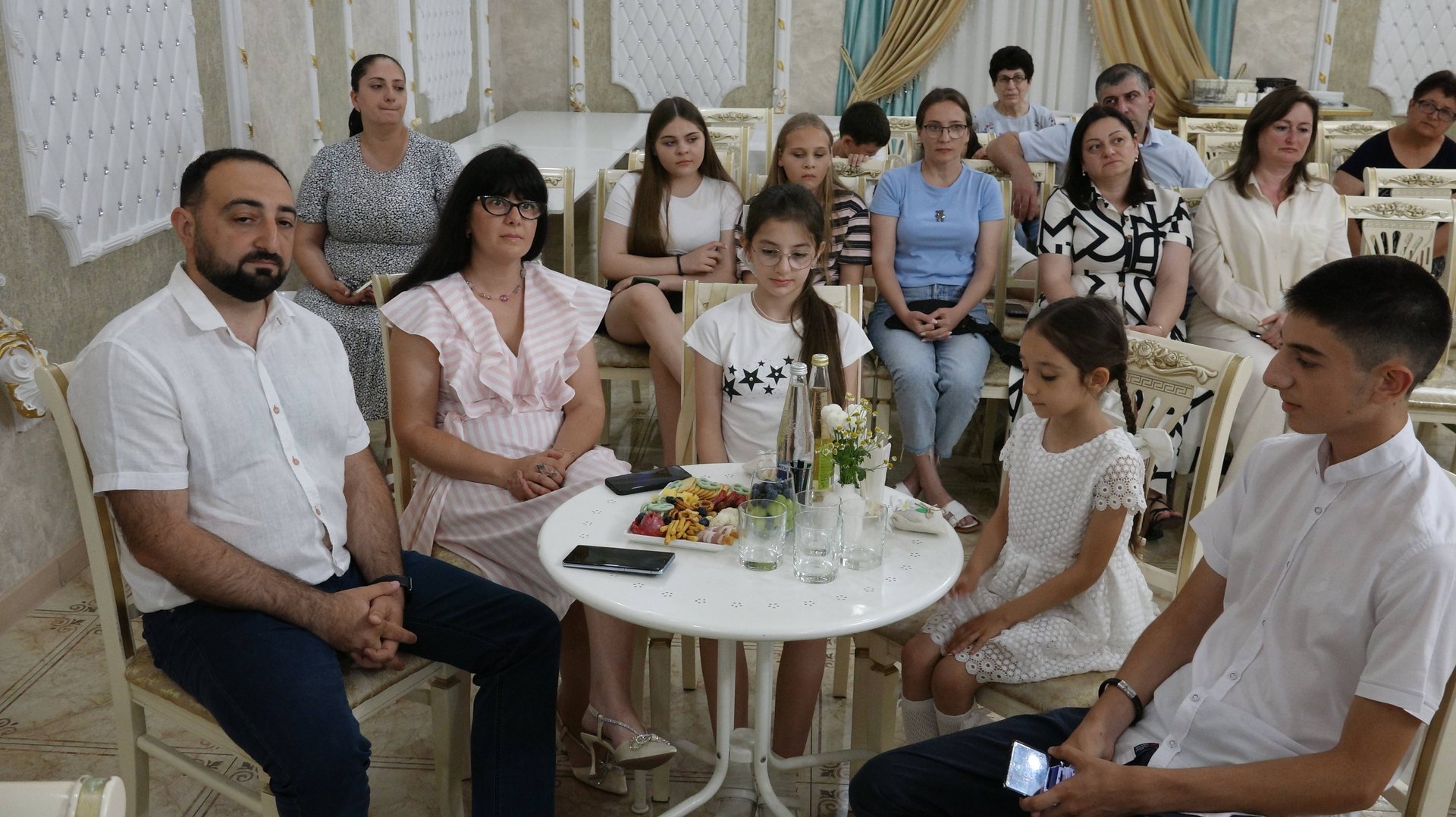 С Днем семьи, любви и верности смотреть онлайн