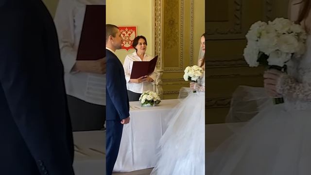 «Вы будете флексить рука об руку, вместе переживая и норм, и стрём». В Подмосковье состоялась свадь смотреть онлайн