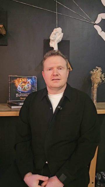 Режиссер сериала и автор артбука "Последний богатырь. Наследие" Антон Маслов - о книге смотреть онлайн