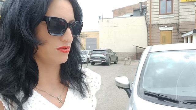 Поехала по делам//Сильный ураган смотреть онлайн