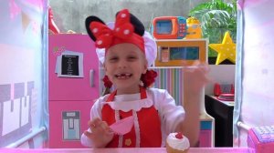 Сказки для Евы. Алиса и Ева хотят играть в СЛАЙМ и кушать сладости! Видео для детей.