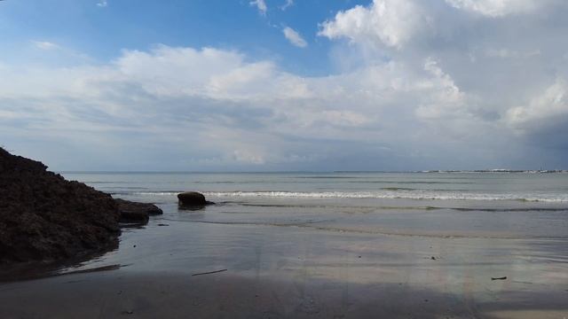 Quiet Ocean Beach 4K: This Is The Best Thing You Could See