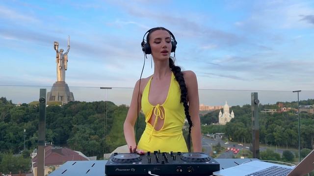 NAYA - Set On The KYIV ROOF   View On Motherland 🇺🇦