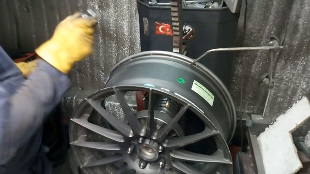 Как поправить кованый диск .Правка. Сварка. г.Липецк смотреть онлайн