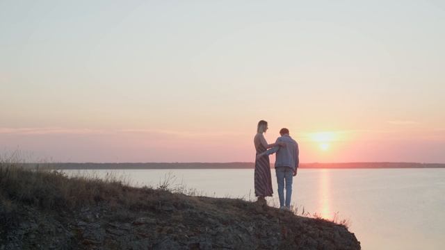 Опять опаловым свеченьем платить за миг (песня под гитару) смотреть онлайн