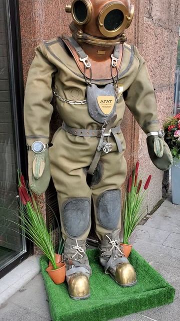 Водолаз ретро 20250703 смотреть онлайн