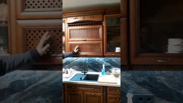 Кухня из массива смотреть онлайн