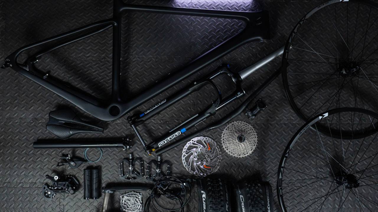 Сборка велосипеда для подписчика Black Arrow с Aliexpress смотреть онлайн