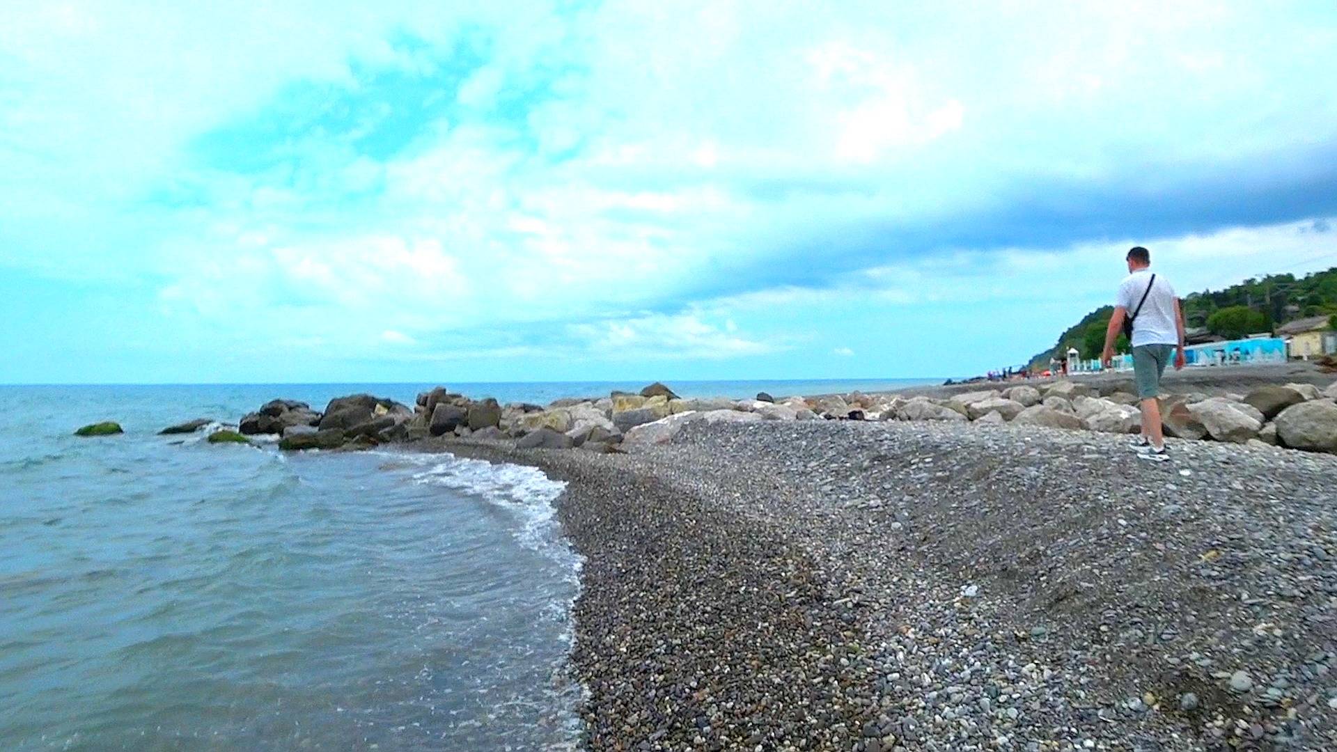 Якорная Щель (Сочи). Пляж. Лето 2025