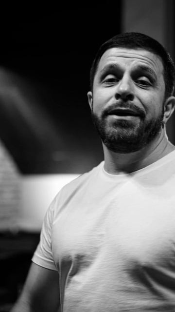 Алибек Гегиев - Наивная смотреть онлайн