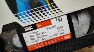 42 видеокассеты с крутыми фильмами из 90-х