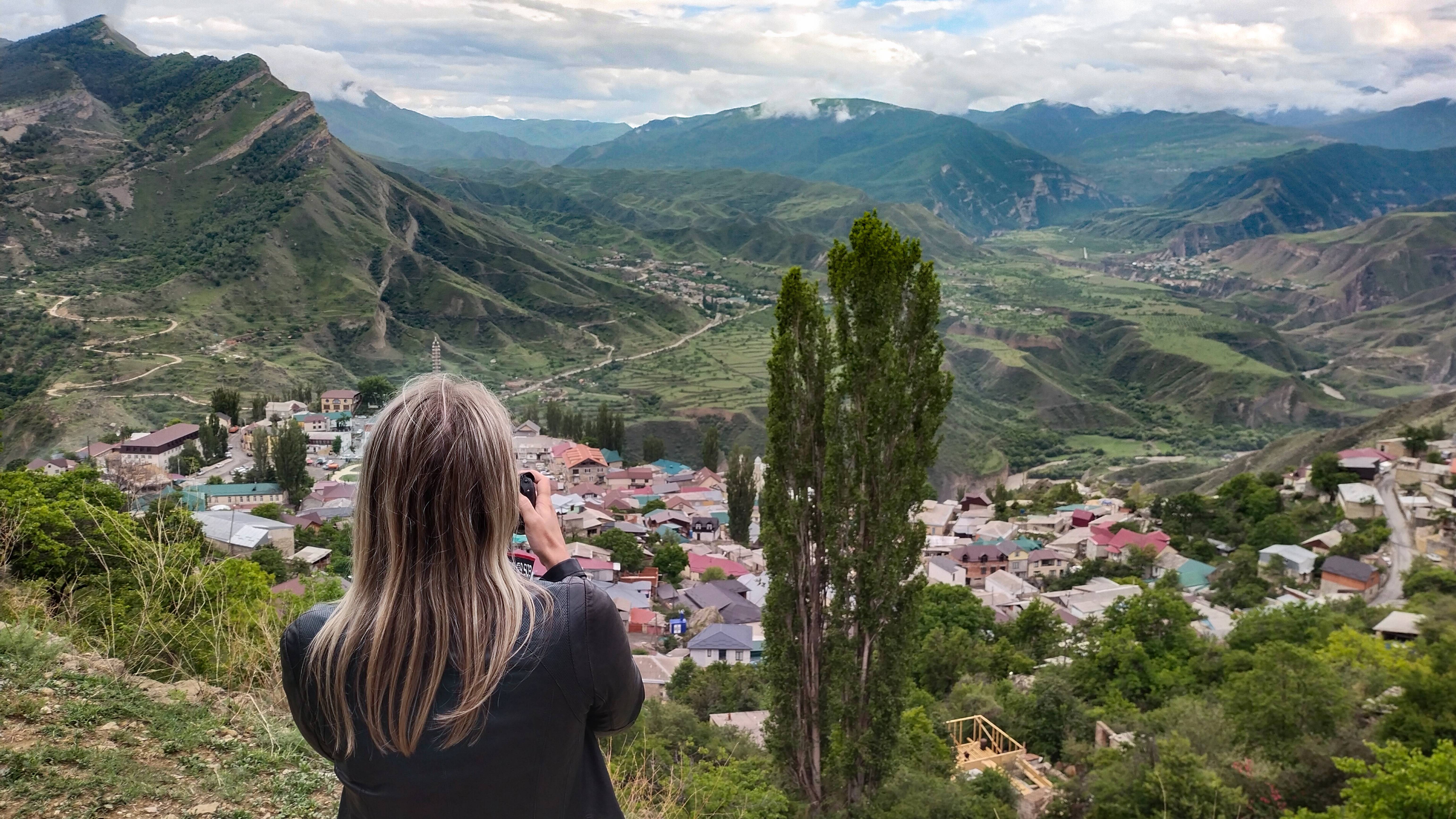 Выше только небо. Обзорные площадки Гуниба. Колесим по поселку и ищем наилучшие ракурсы смотреть онлайн