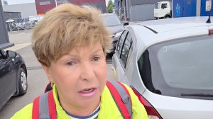 осталась пока,без зубов..