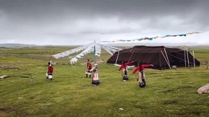 ༼ཕེབ་ཤོག ཕེབ་ཤོག༽ རོལ་དབྱངས།