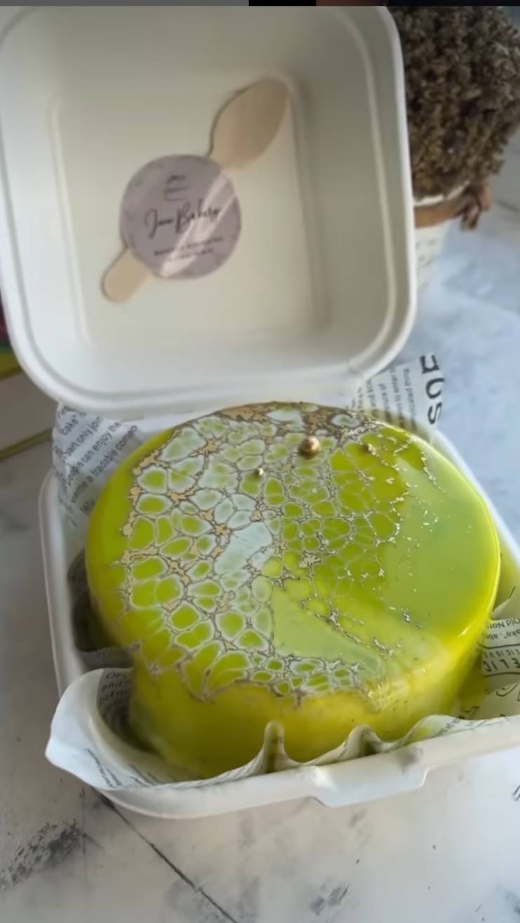 Рецепт идеального покрытия и «леопарда» на торте смотреть онлайн