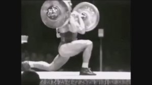 1961 г. В. Башановский толкает 160,0 кг