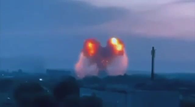 Прилёт сразу четырёх баллистических ракет по целям в Киеве вчера утром смотреть онлайн