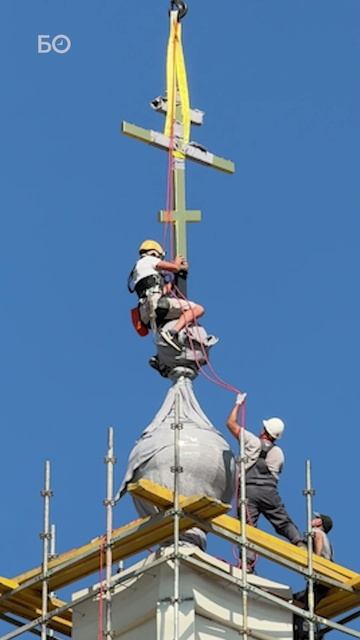Митрополит Кирилл освятил крест для исторического храма на территории Богородицкого монастыря смотреть онлайн