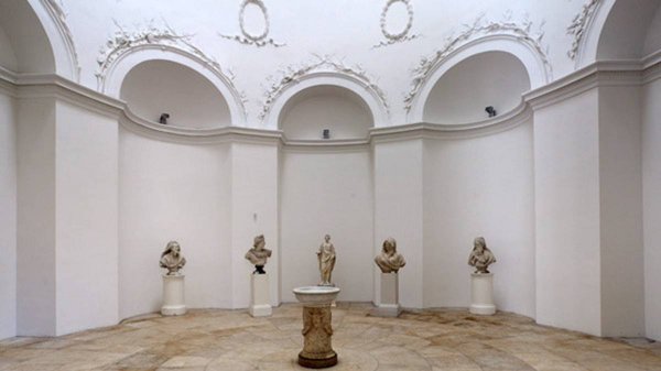 Масоны и православие / Древнее кладбище и масонские символы.