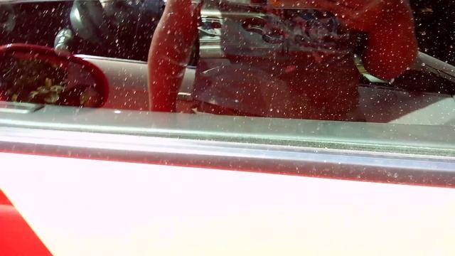 Шикарный гоночный автомобиль Додж челлендж. Очень интересный видос.