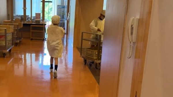 Inside Japan's MOST Impressive Elementary School Lunch