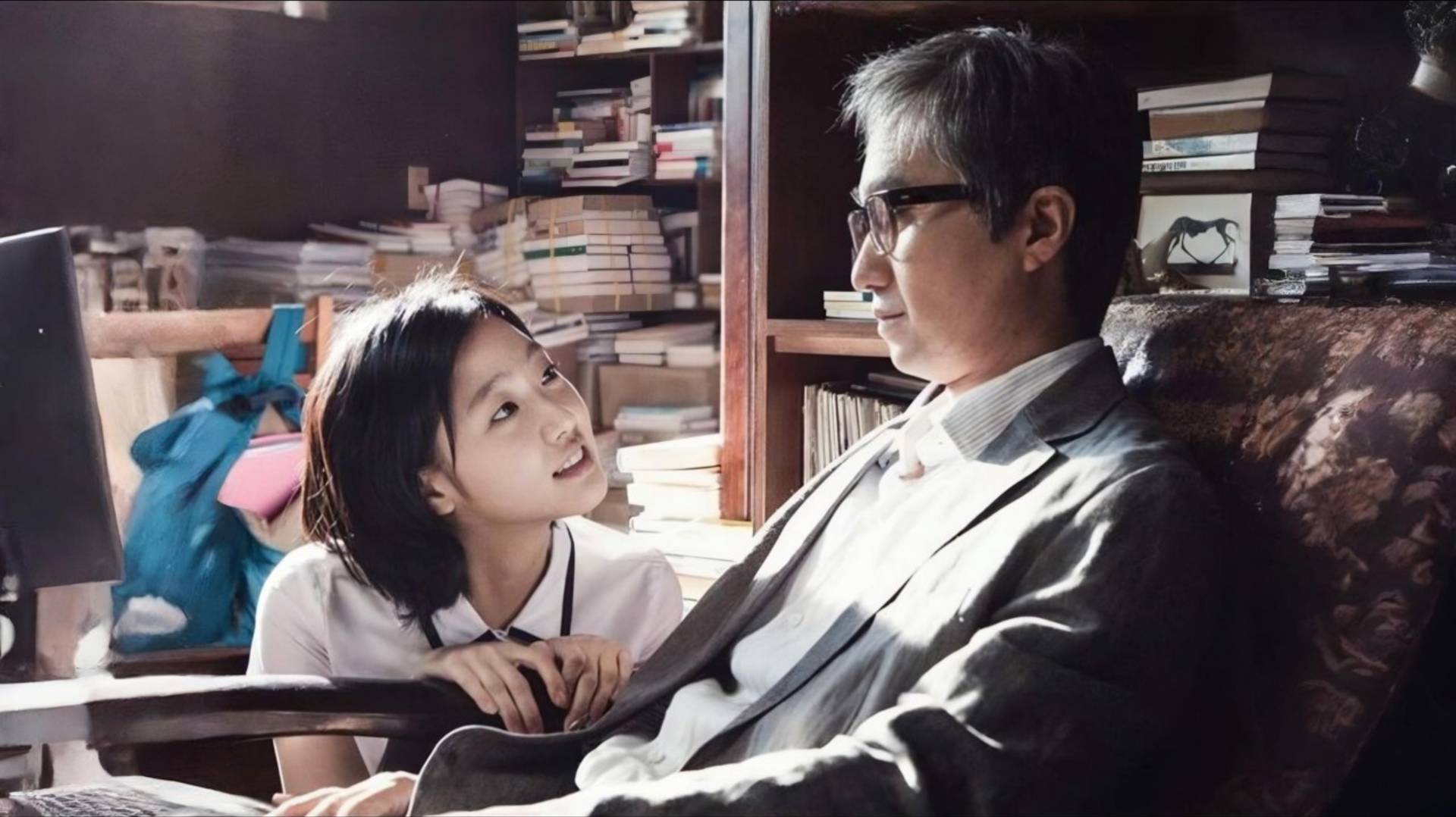 70-ЛЕТНИЙ гений ВЛЮБИЛСЯ в 17-ЛЕТНЮЮ! ШОКИРУЮЩАЯ РАЗВЯЗКА! | КРАТКИЙ ПЕРЕСКАЗ ФИЛЬМА смотреть онлайн