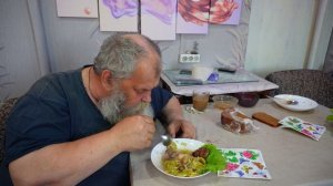 У МЕНЯ ПУСТОЙ ХОЛОДИЛЬНИК Пенсионерка купила продукты на пенсию и жалуеться ВКУСНО ОБЕДАЕМ