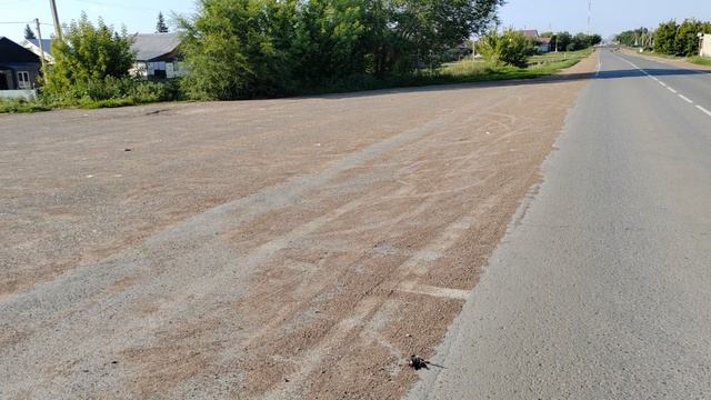 2 сотки земли для оптовой и розничной торговли.